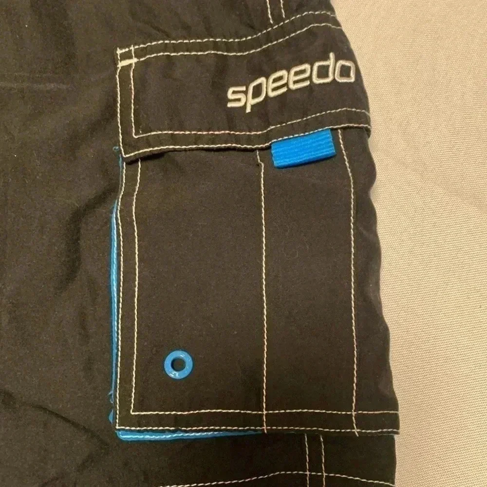 SPEEDO Men’s Swim Trunks, Size M. Excellent Used Condition.